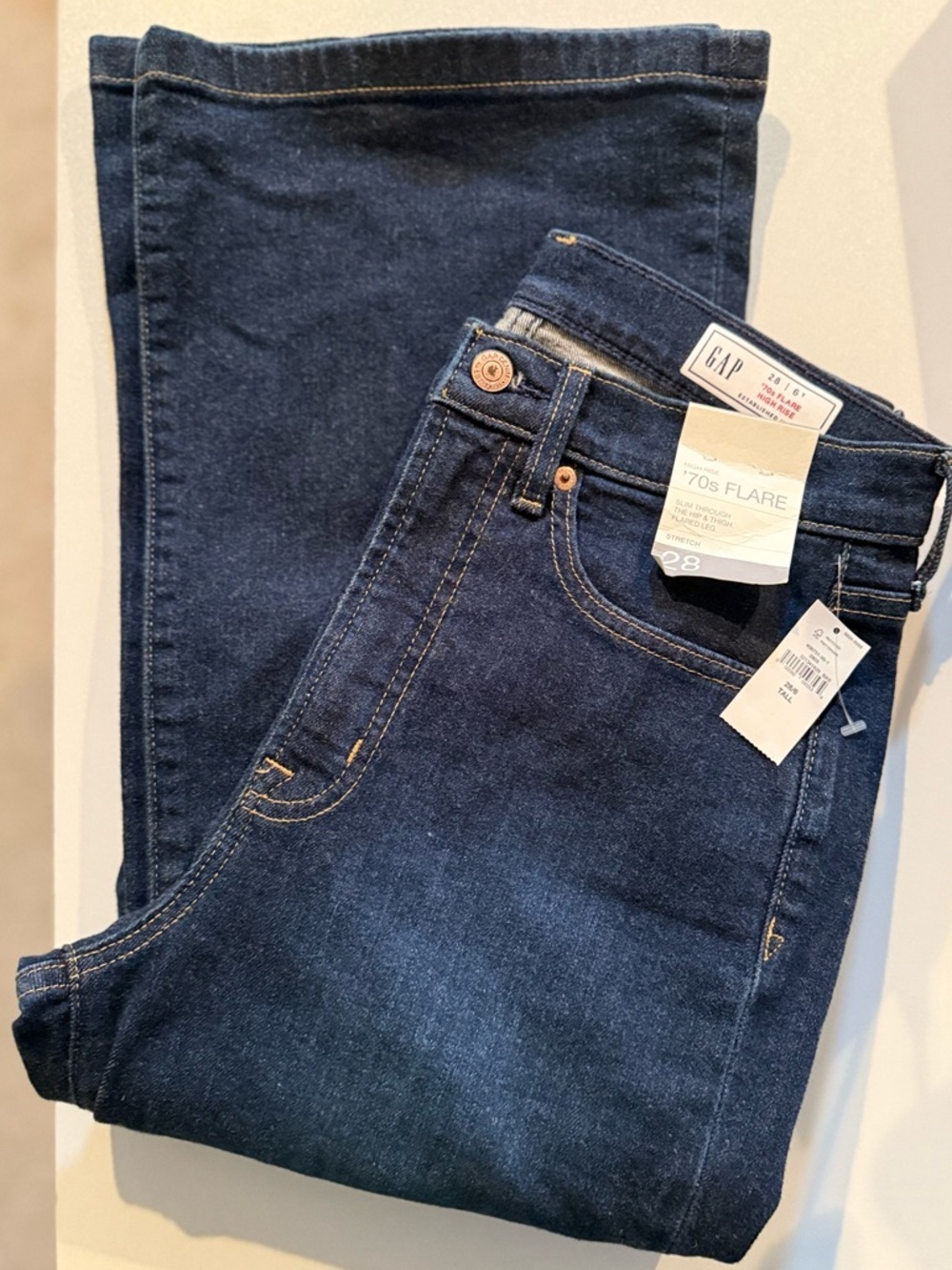 NWT Gap High Rise '70s Flare Jeans Dark Wash Size 6 Tall - Very tall 36” inseam! - Picture 5 of 6